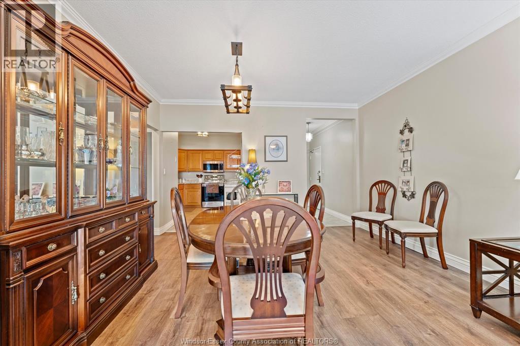 #702 3663 Riverside DRIVE East - 12