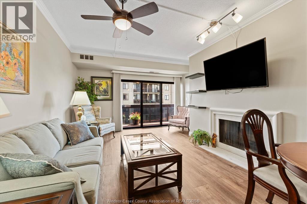 #702 3663 Riverside DRIVE East - 13