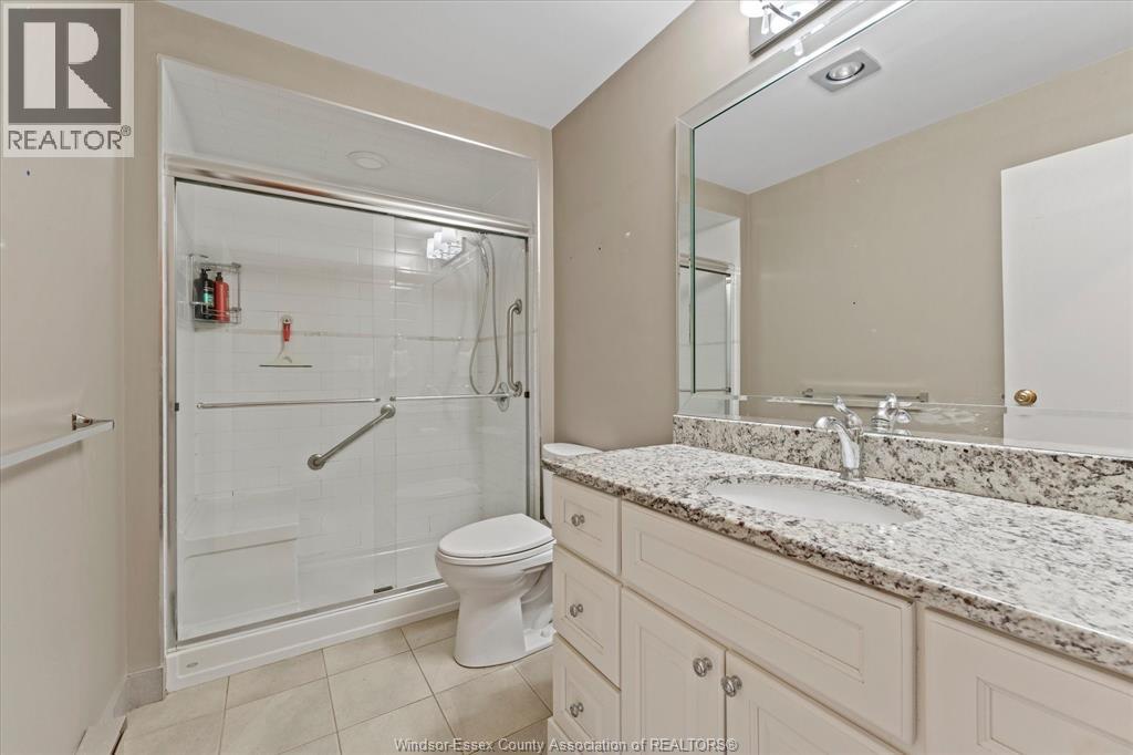 #702 3663 Riverside DRIVE East - 19