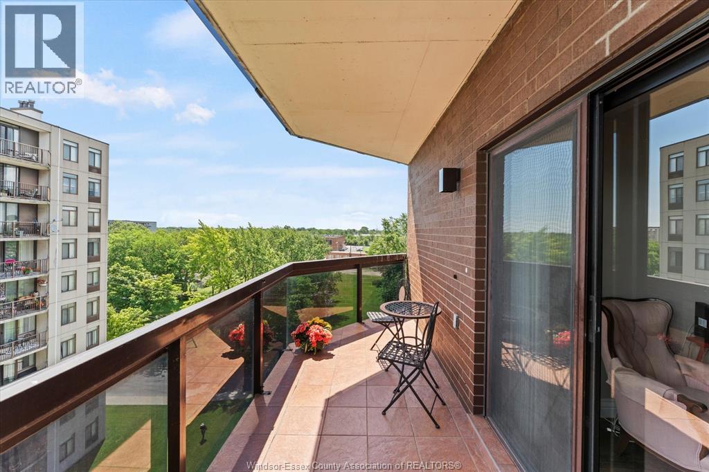 #702 3663 Riverside DRIVE East - 26