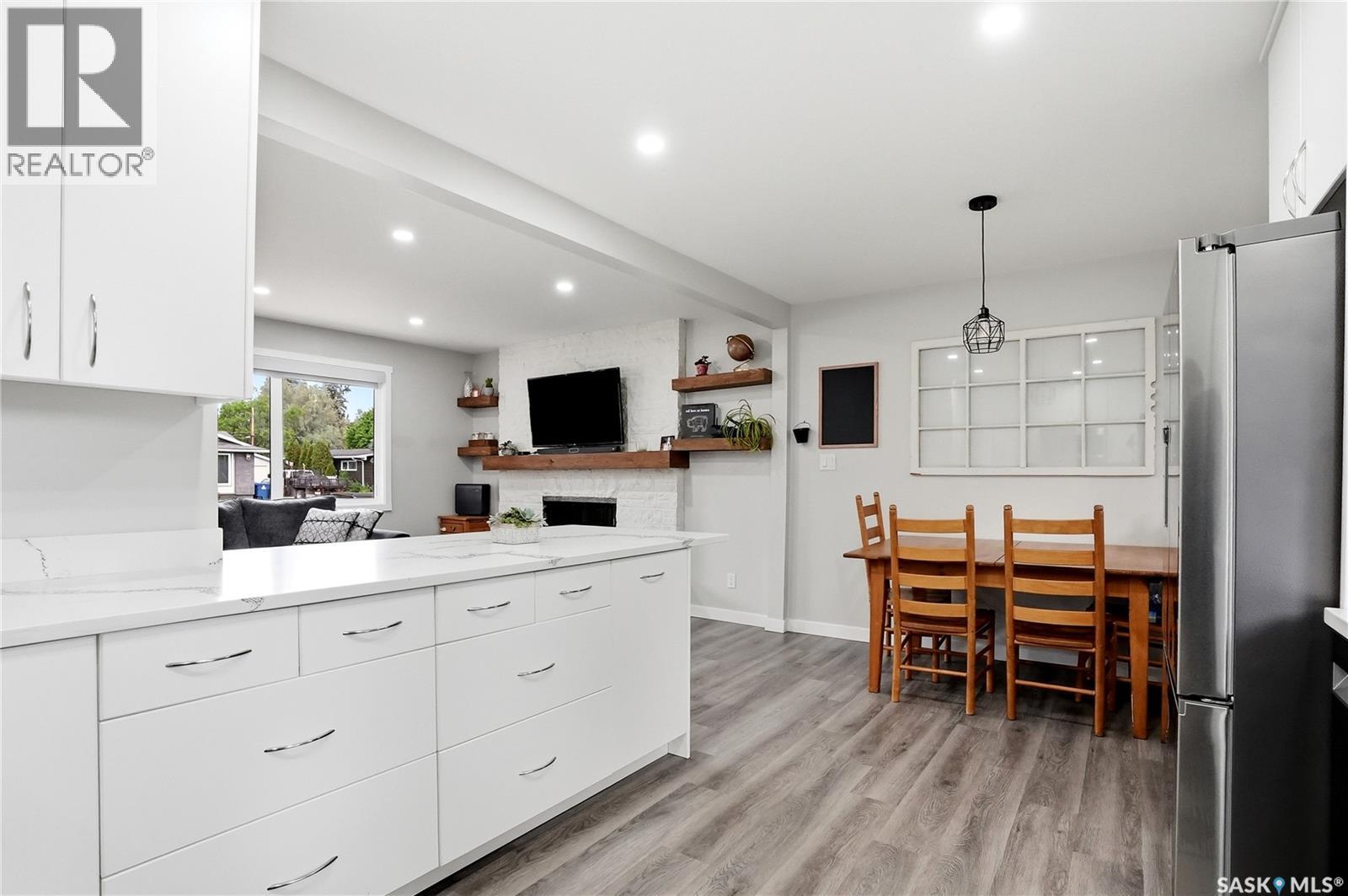 3345 Mountbatten STREET - 11