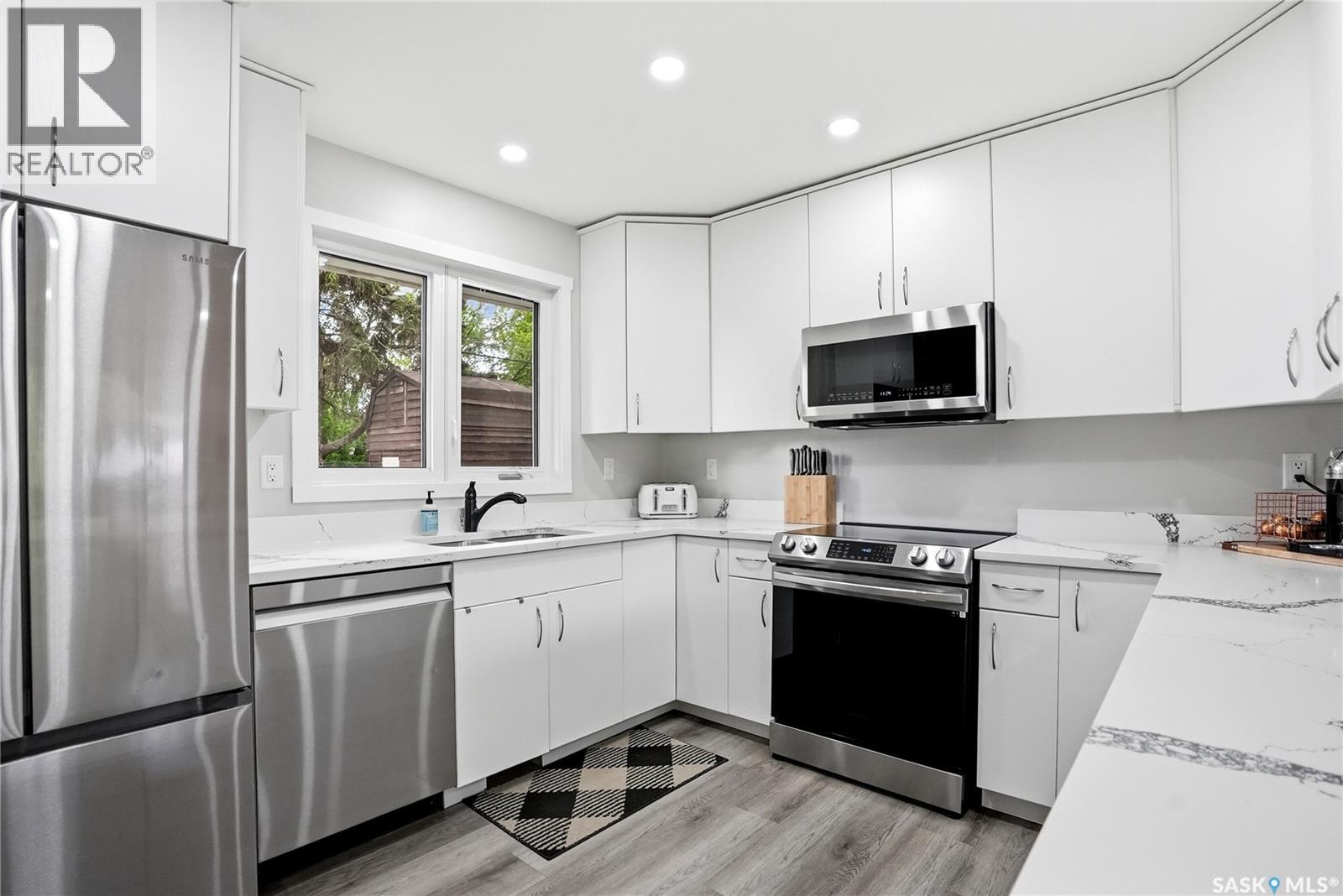 3345 Mountbatten STREET - 17