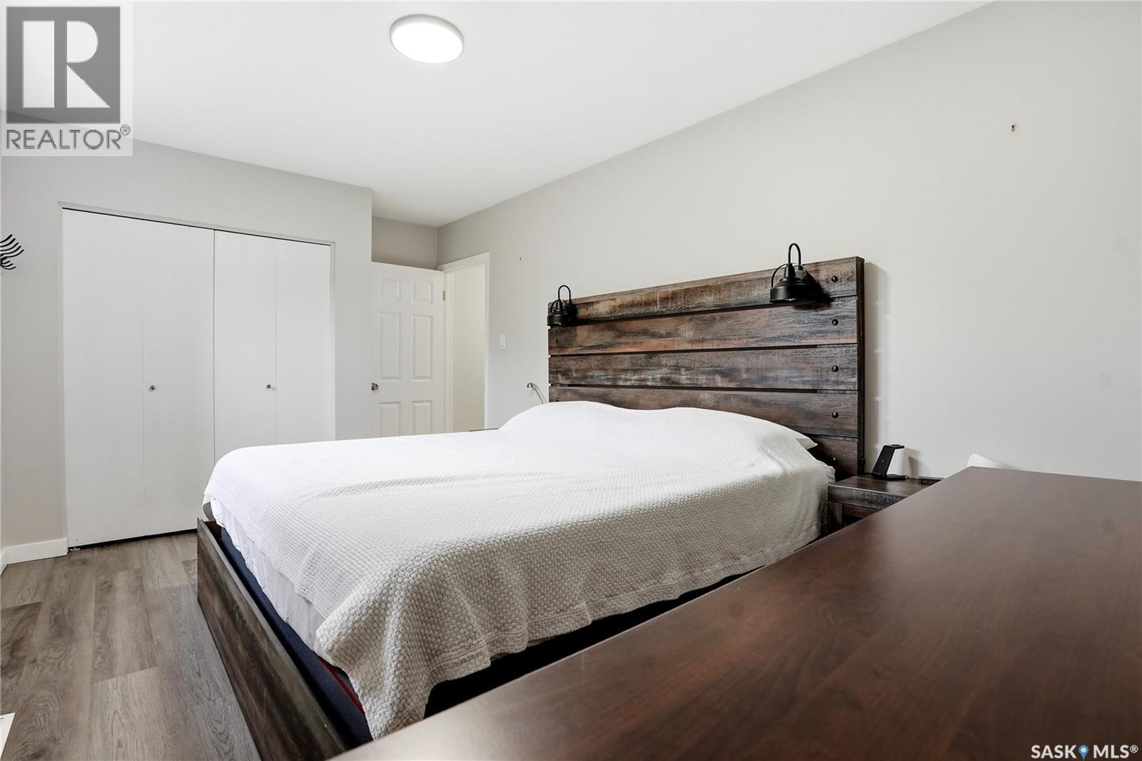 3345 Mountbatten STREET - 21
