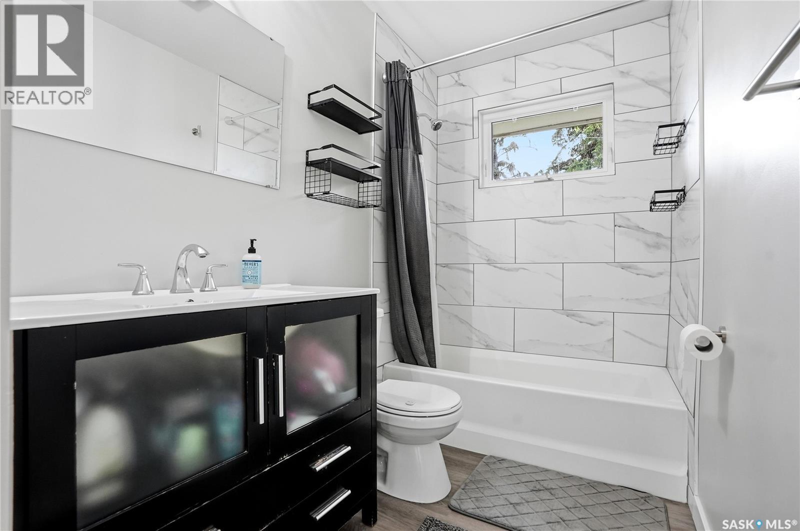 3345 Mountbatten STREET - 26
