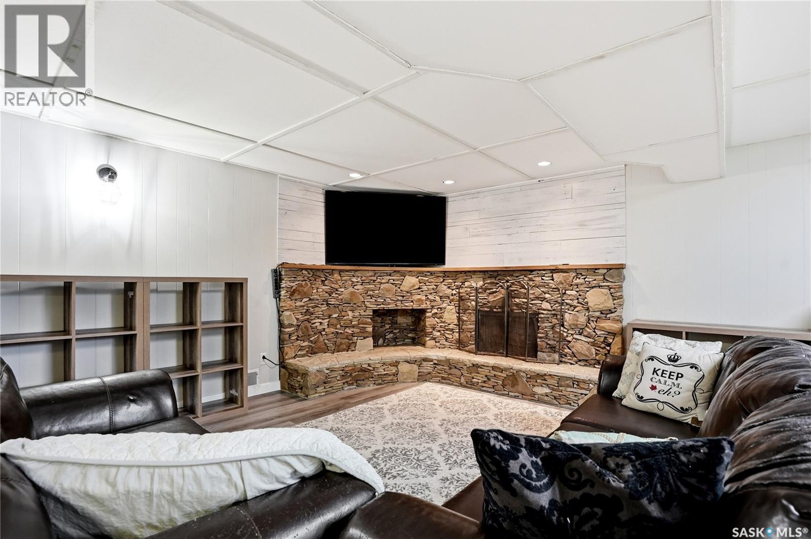 3345 Mountbatten STREET - 32