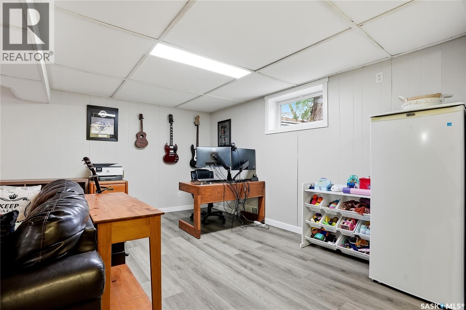 3345 Mountbatten STREET - 35