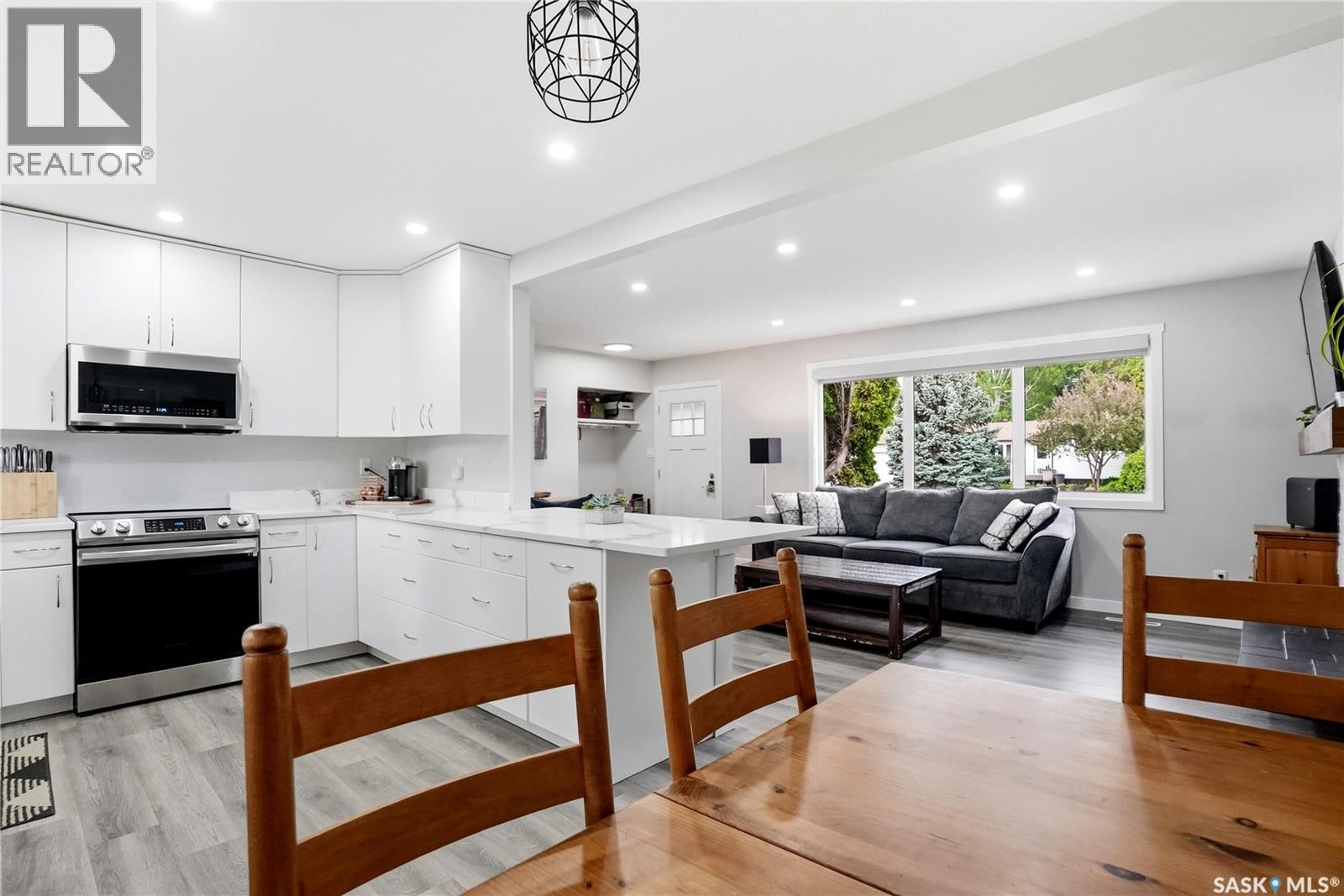 3345 Mountbatten STREET - 9