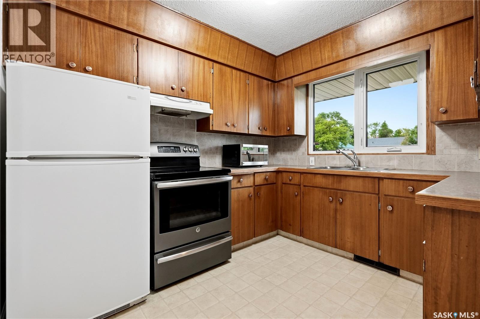 74 Main STREET - photo 4