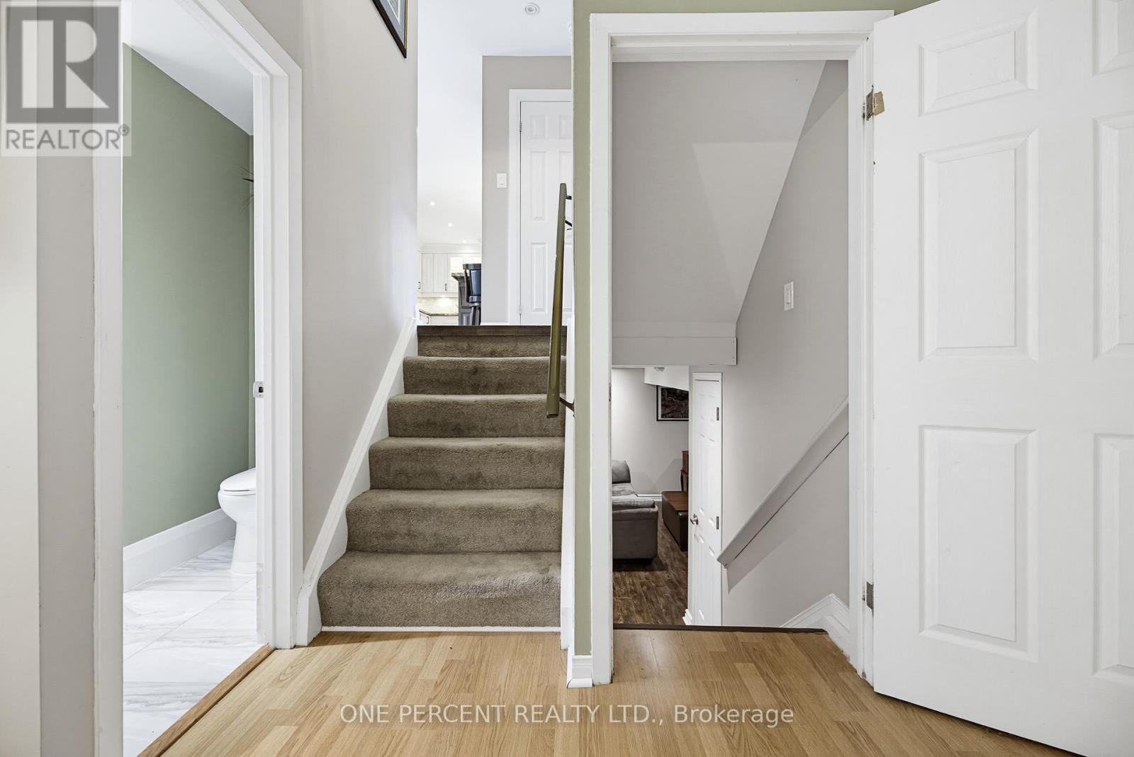 25 HILLTOP DRIVE - 20