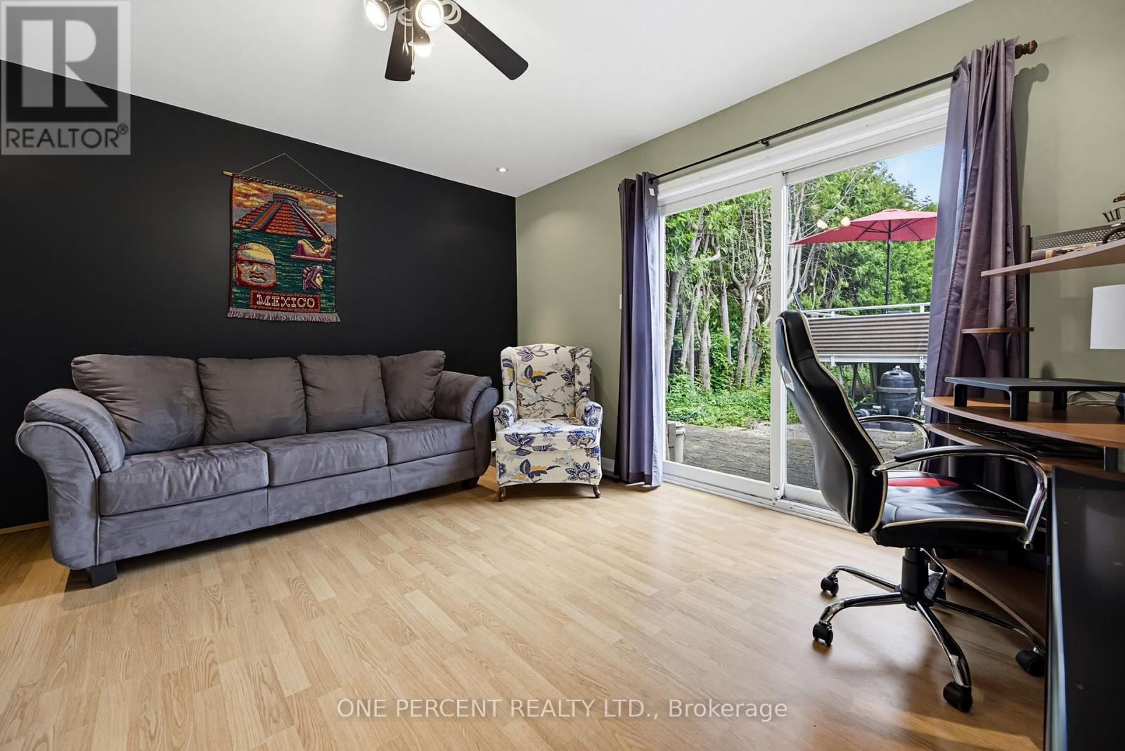 25 HILLTOP DRIVE - 23