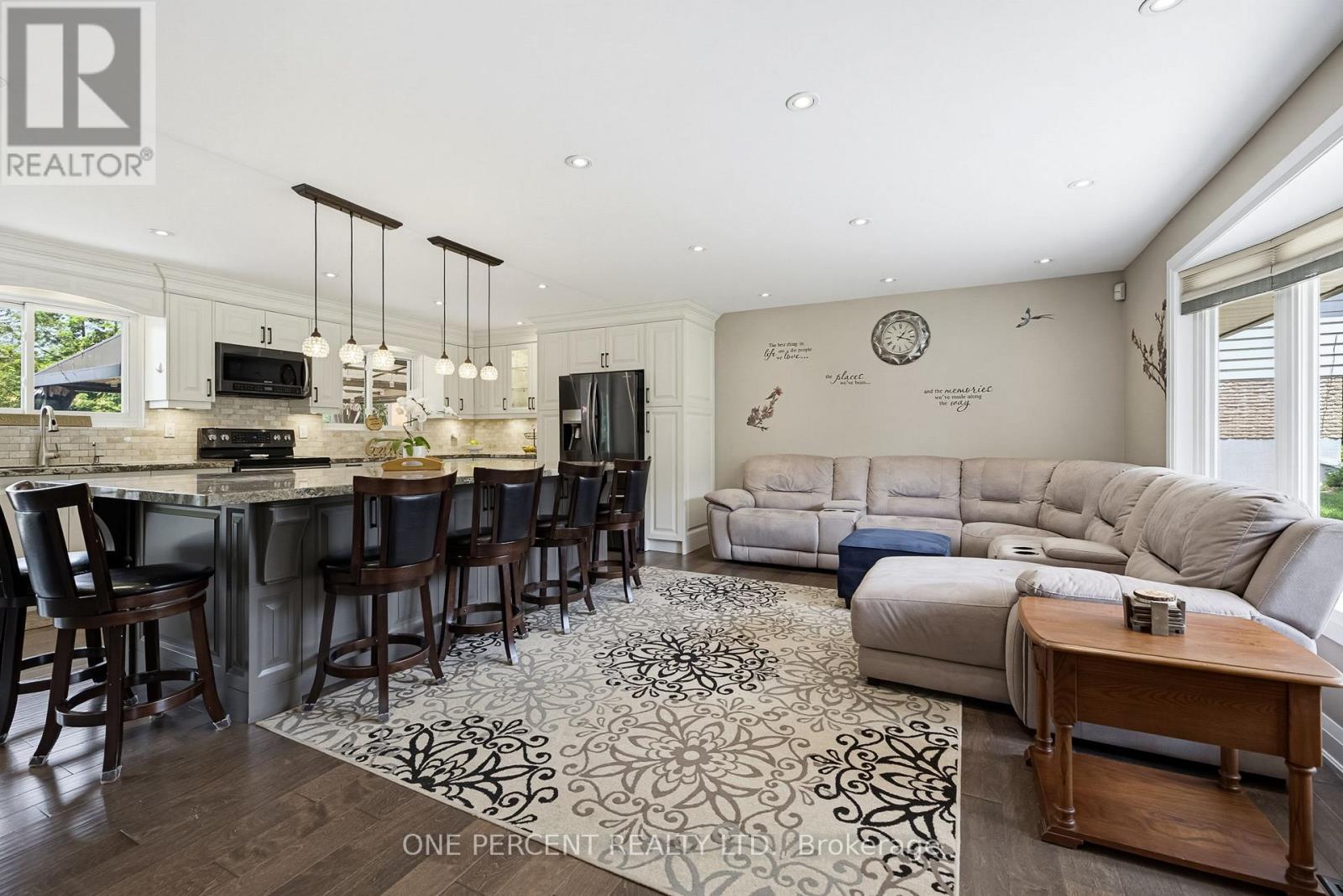25 HILLTOP DRIVE - 6