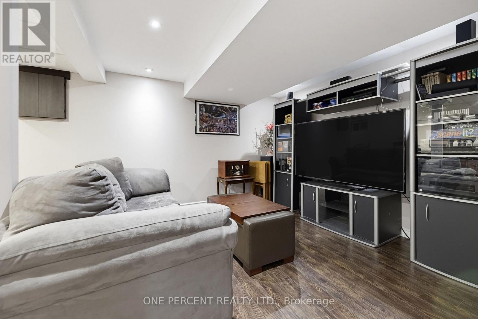 25 HILLTOP DRIVE - 31