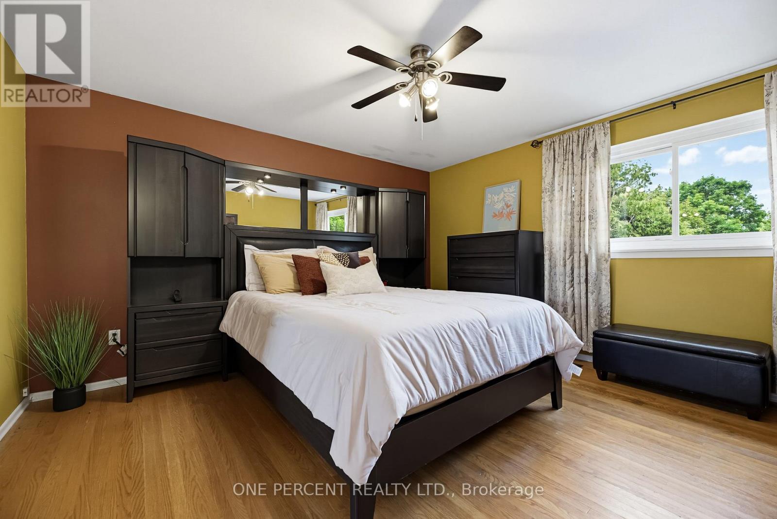 25 HILLTOP DRIVE - 17
