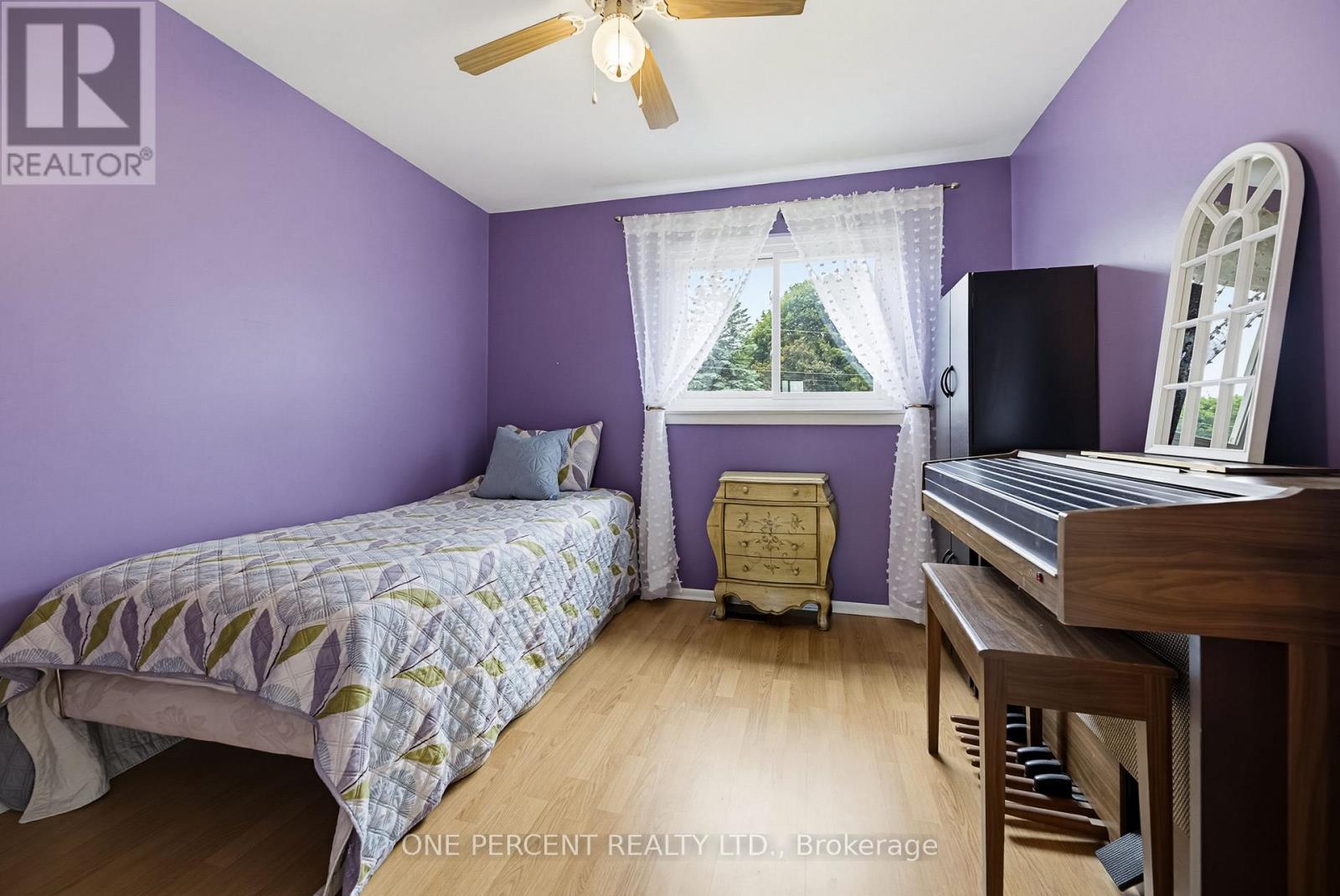 25 HILLTOP DRIVE - 19