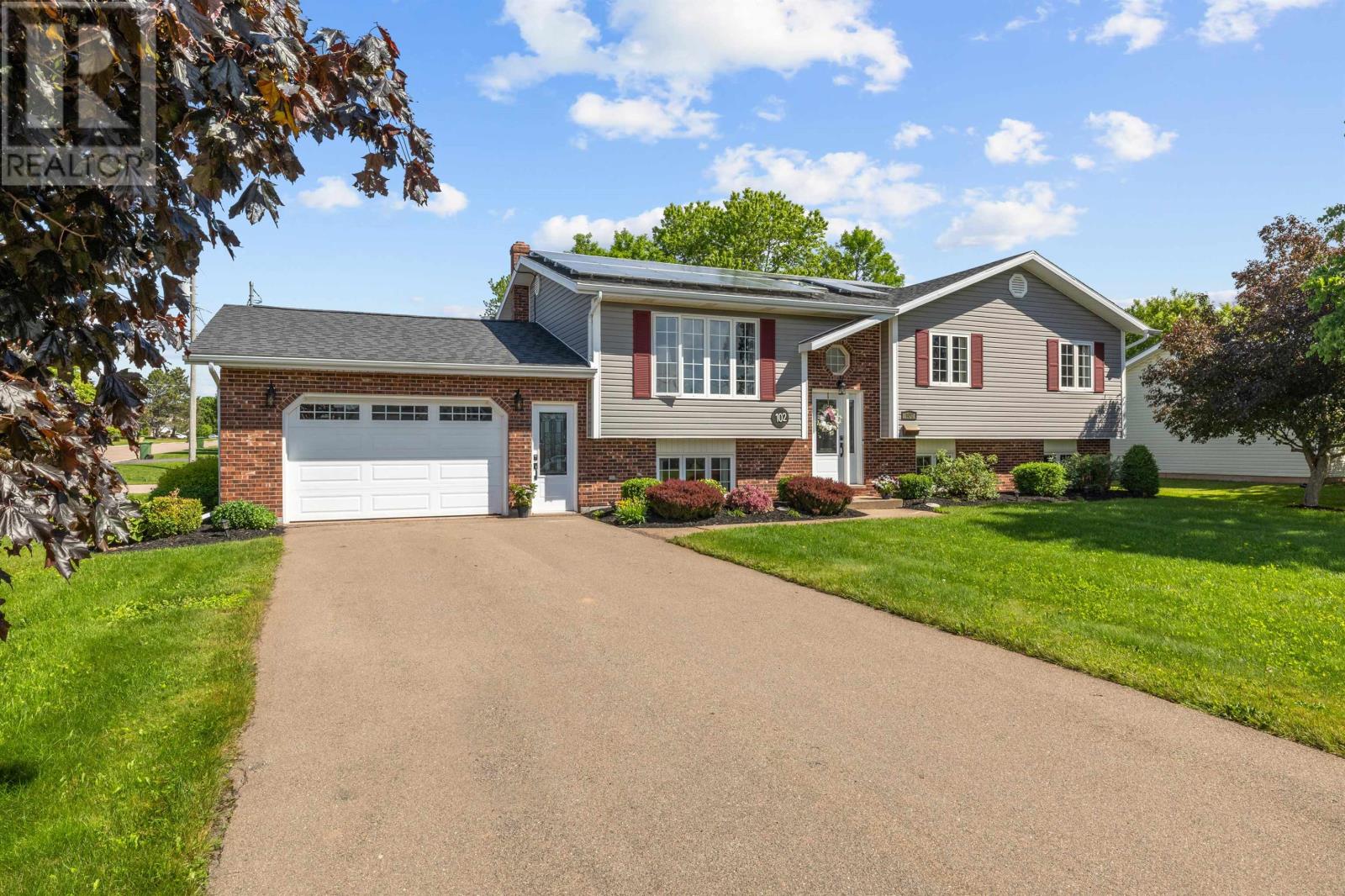 102 Crozier Drive - 1