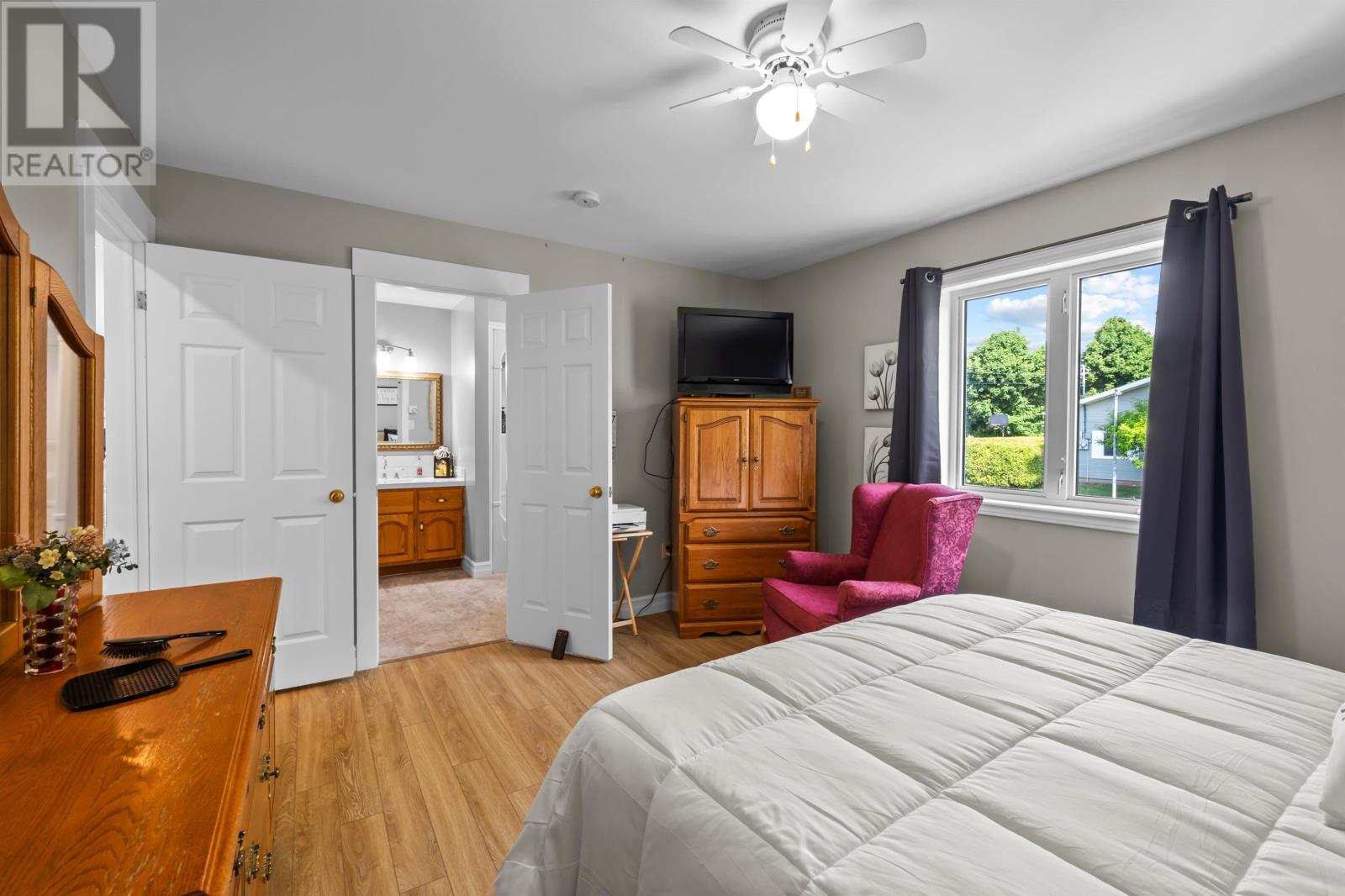 102 Crozier Drive - 24