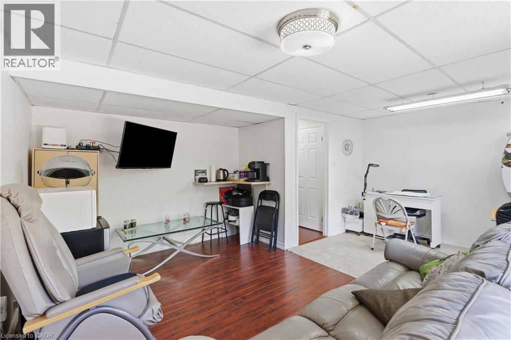 #66 3027 GLENCREST Road - Image 37