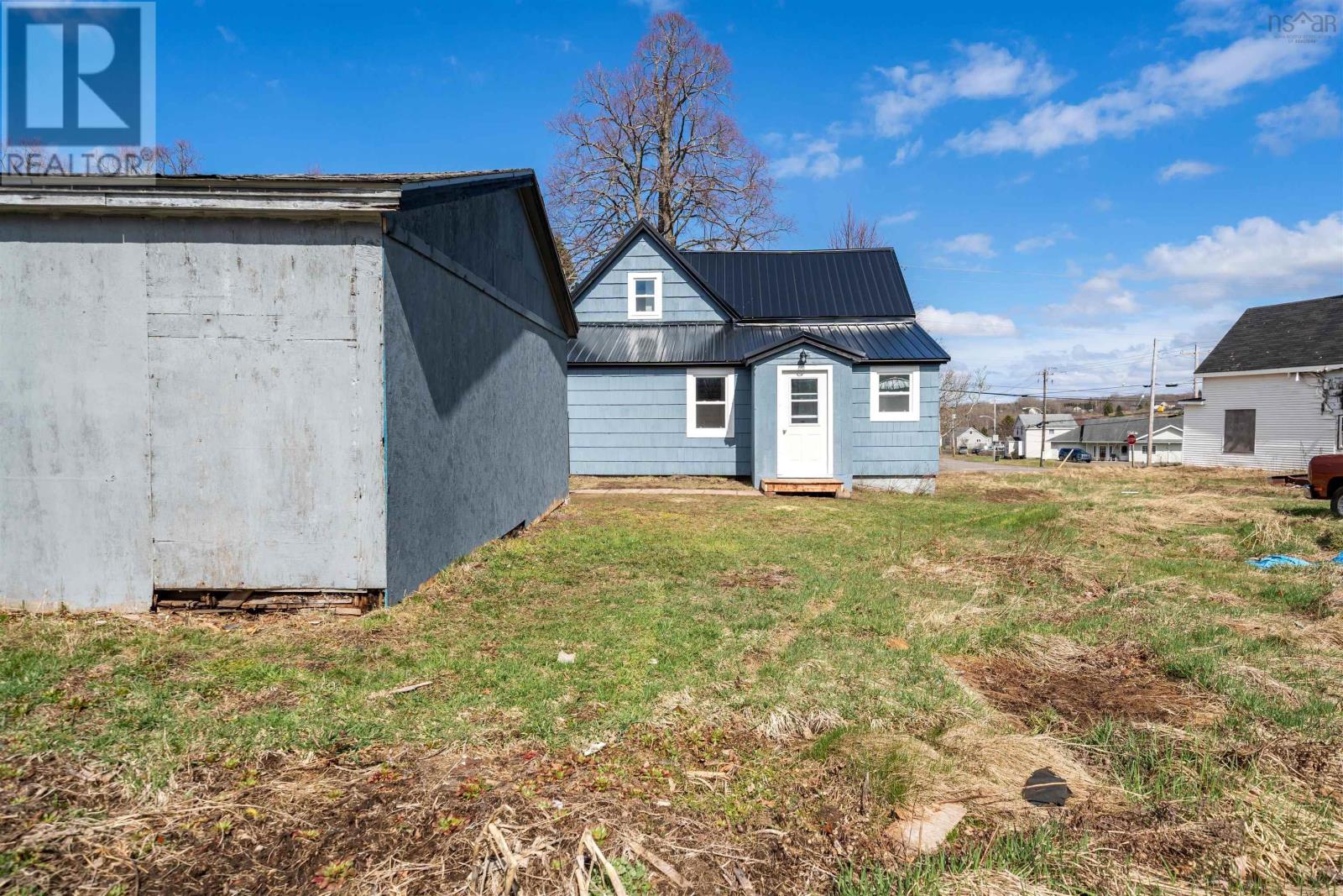 2482 Athol Road - 48