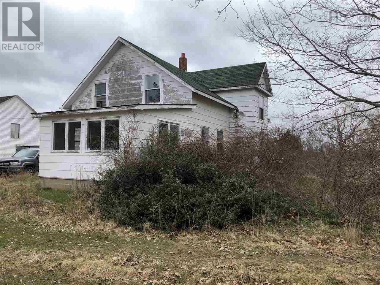 7017 Highway 1 - 7