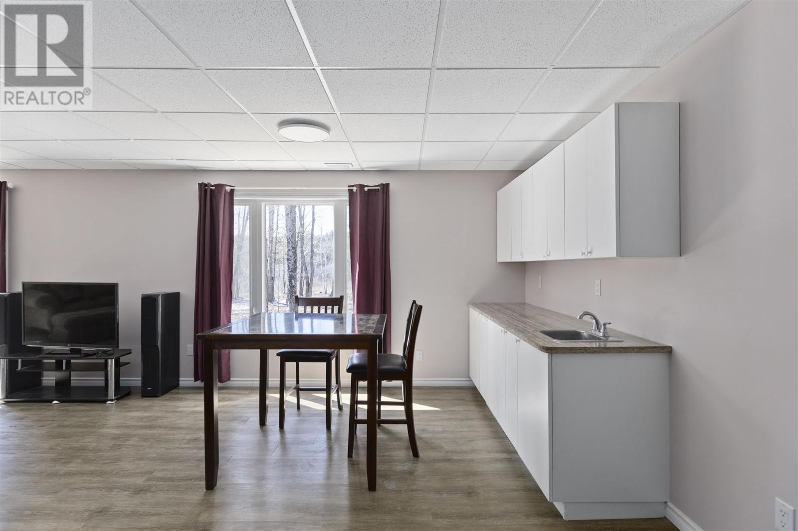47 B River DR - 16