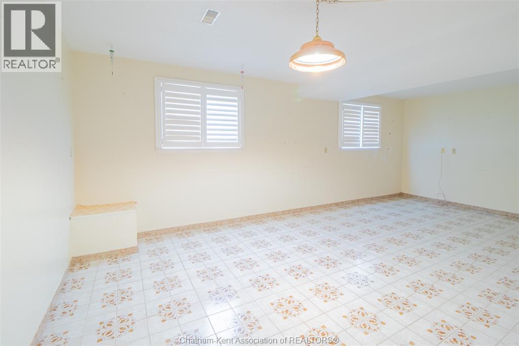 8 Regal PLACE - 18
