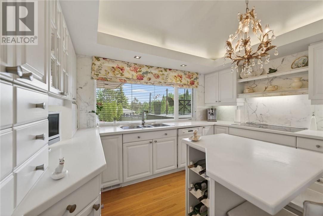 457 Lake Point Court - 18