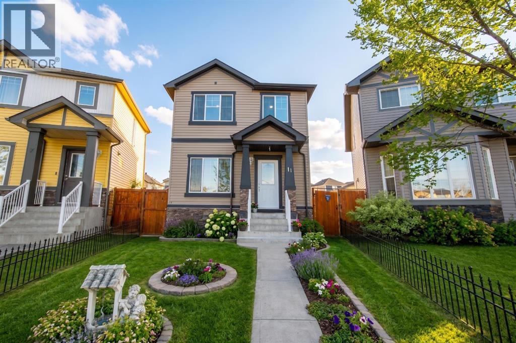 11 Saddlebrook Mews NE - 1