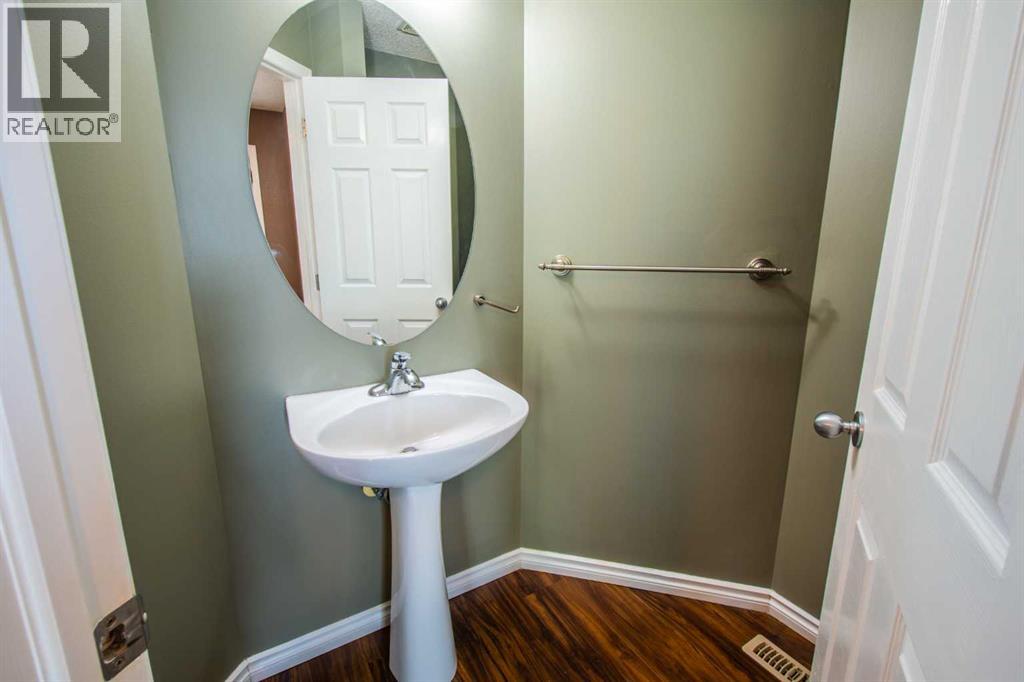 11 Saddlebrook Mews NE - 14
