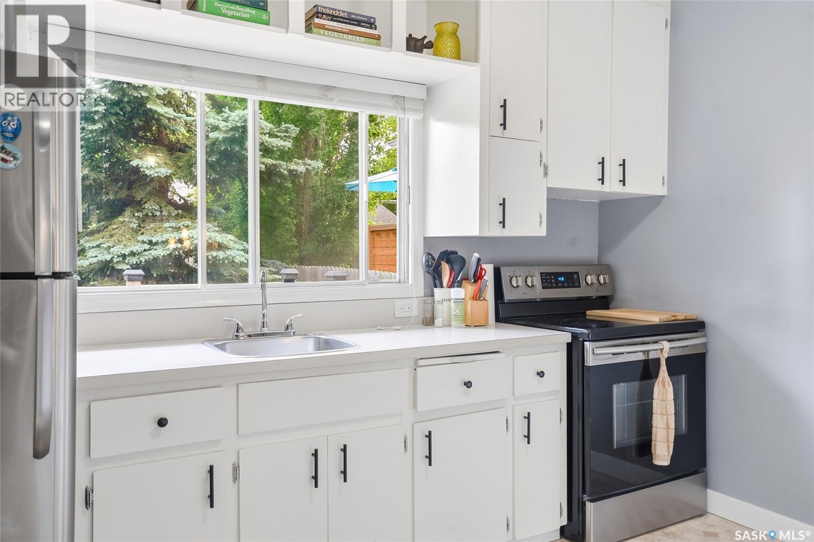 902 10th STREET E — photo 20