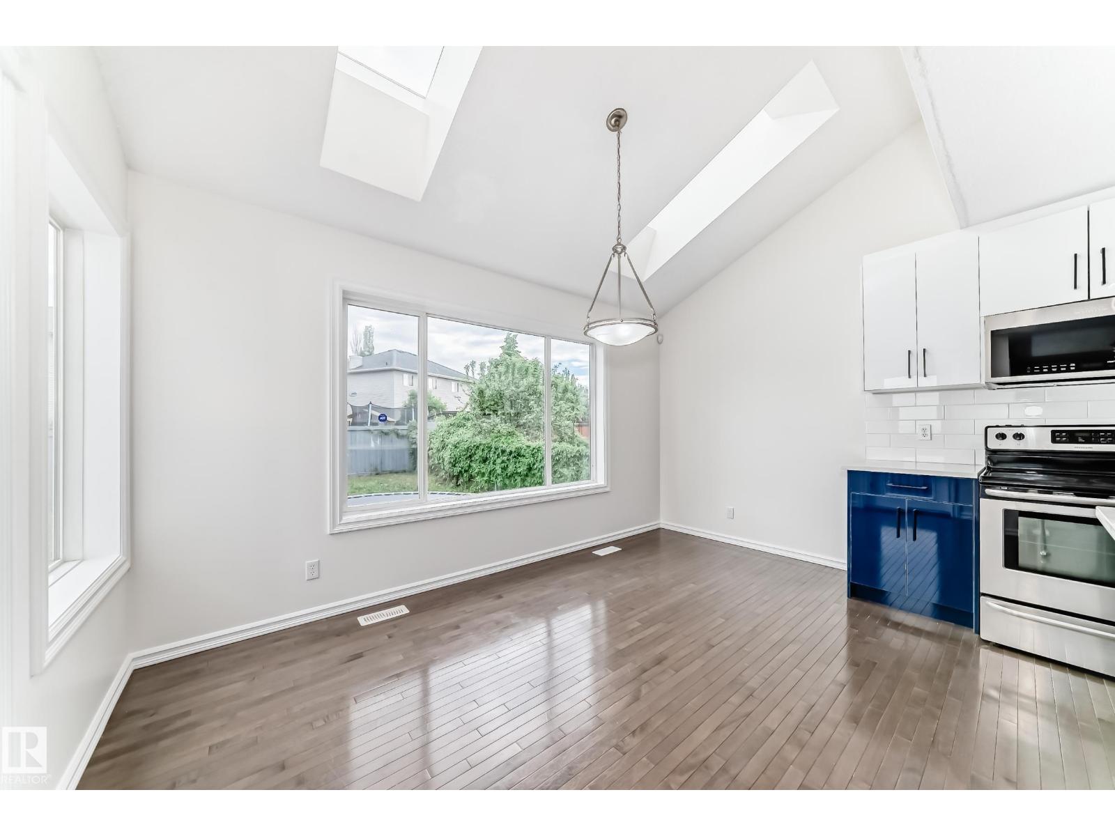 21208 89A AVENUE NW - 11