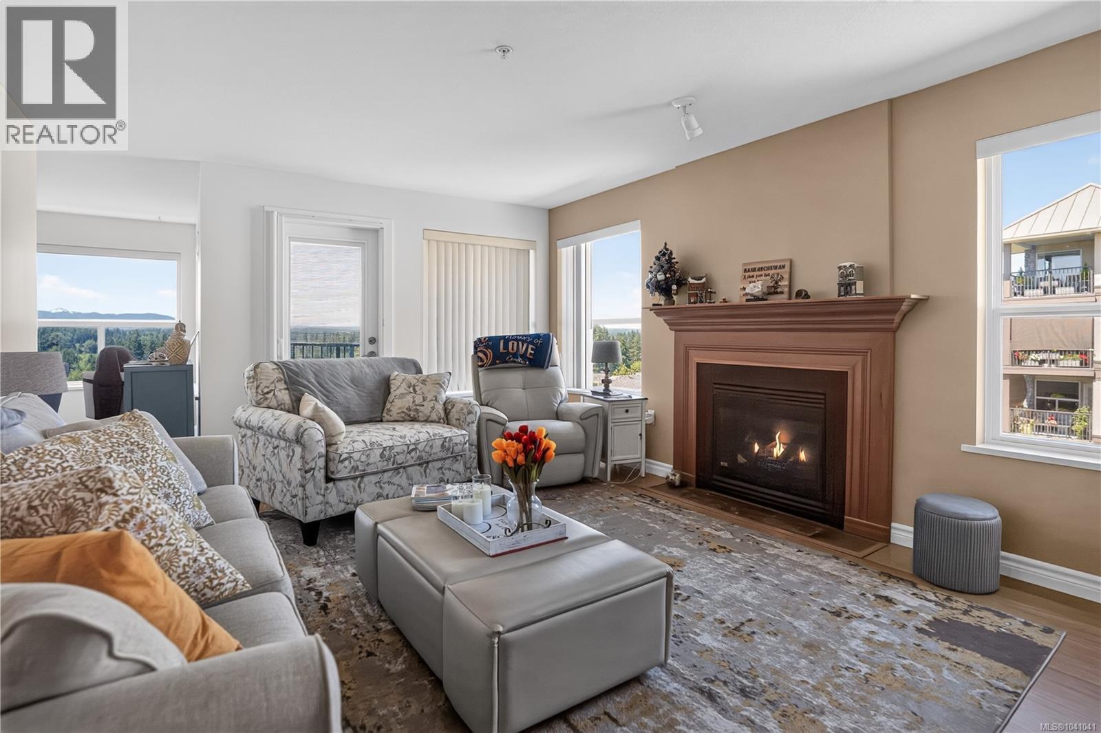 #307 280 Dogwood St S - 1