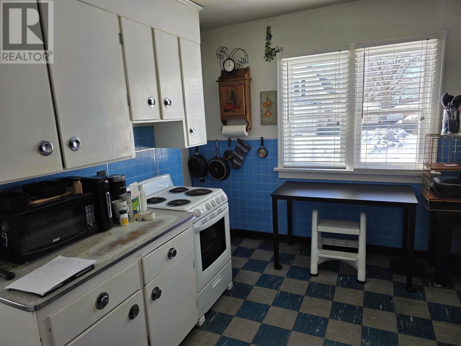 172 Wilcox AVE - 9