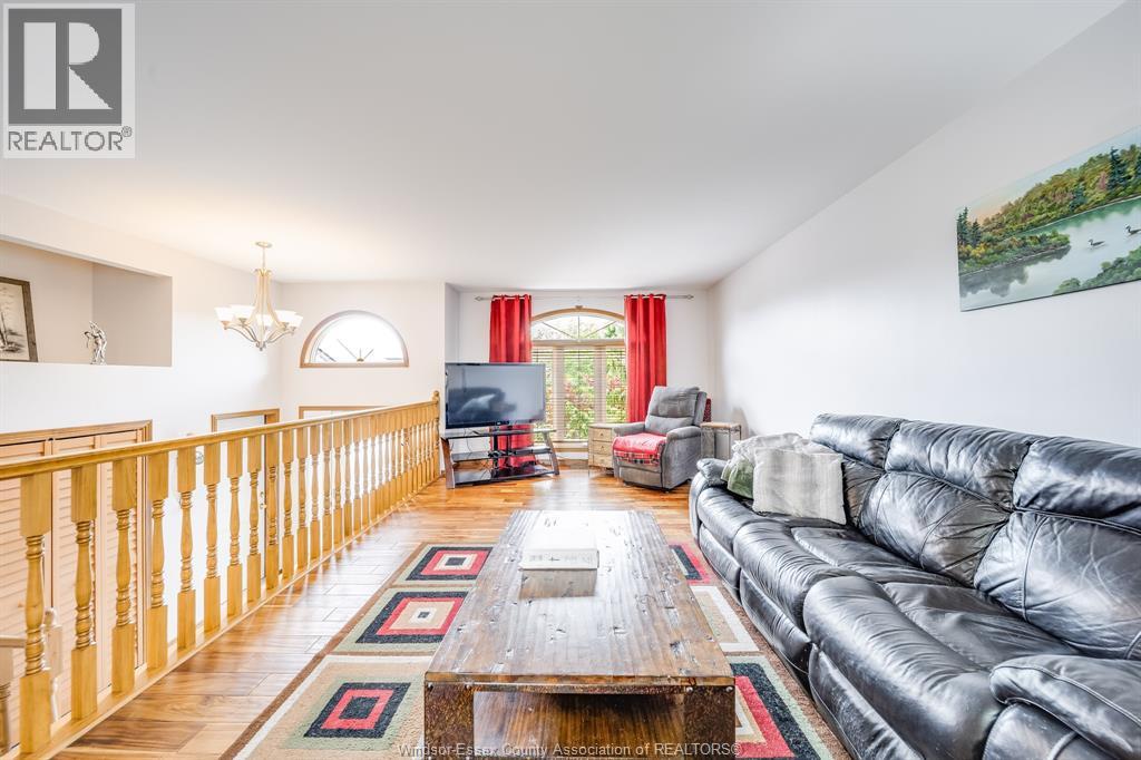 647 ALPENROSE COURT - 10