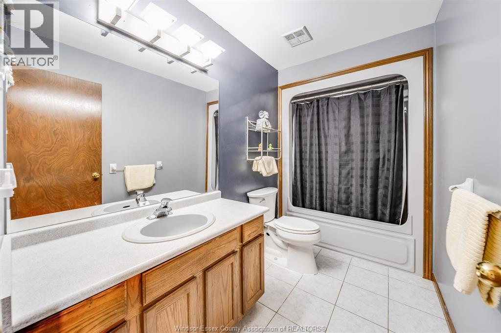 647 ALPENROSE COURT - 19