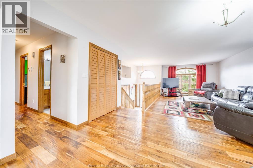 647 ALPENROSE COURT - 11