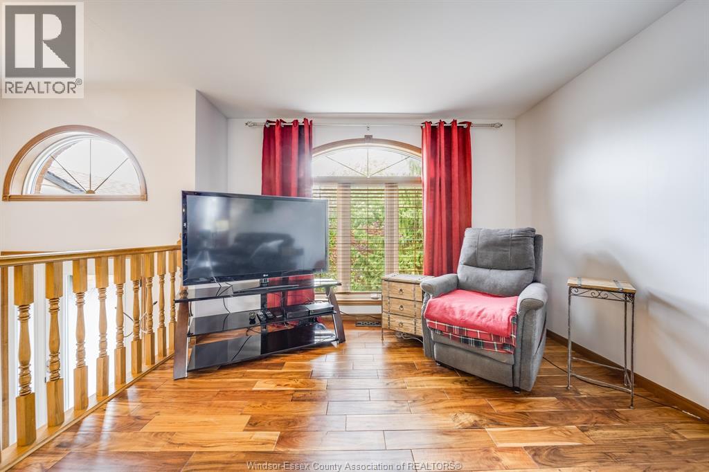647 ALPENROSE COURT - 9