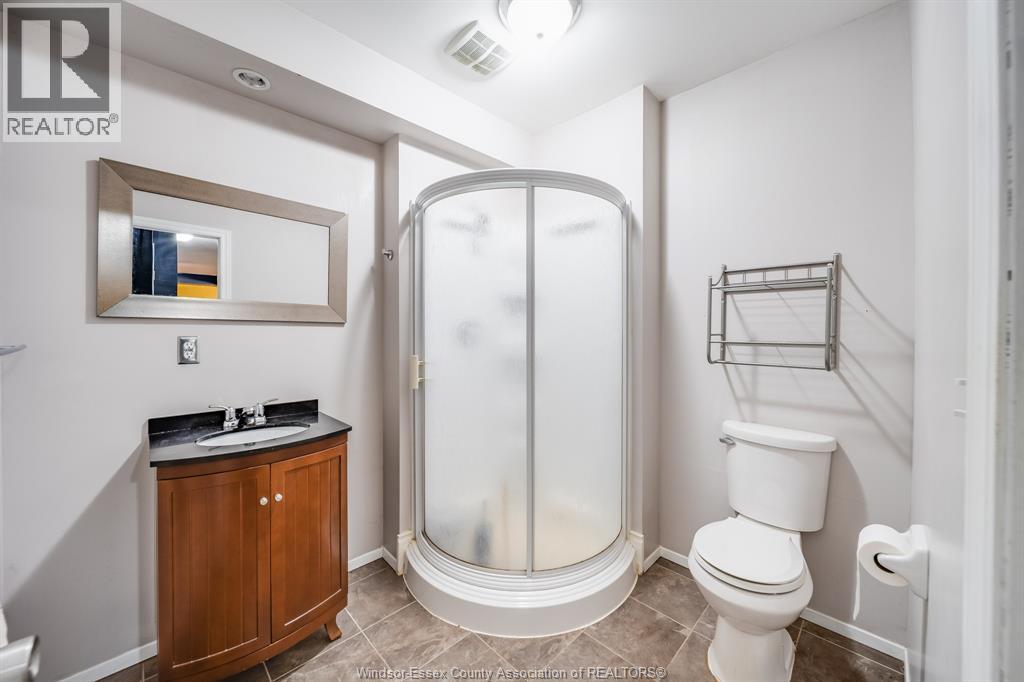 647 ALPENROSE COURT - 28
