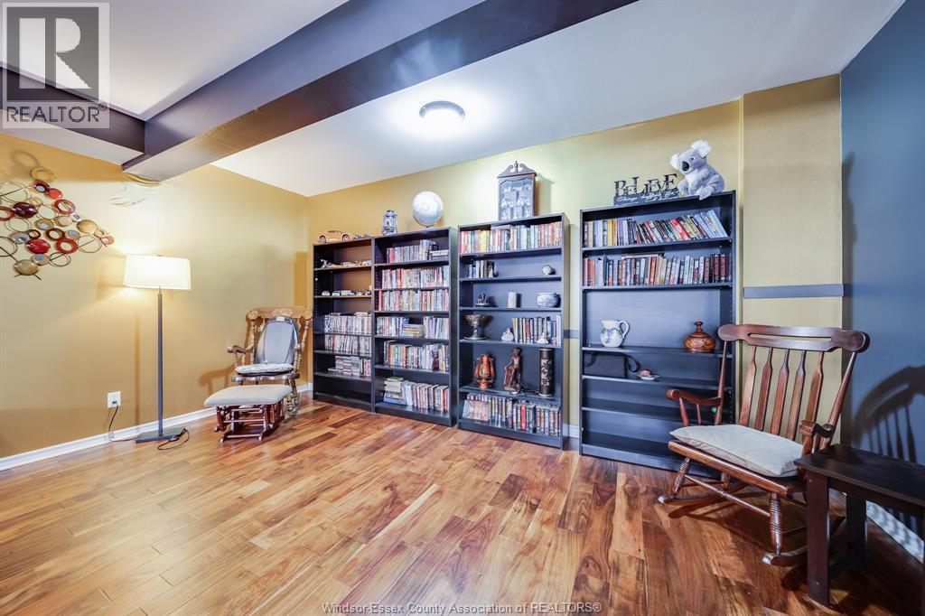 647 ALPENROSE COURT - 36