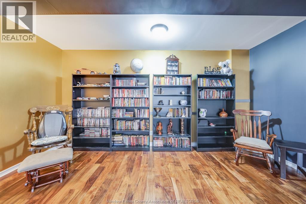647 ALPENROSE COURT - 34