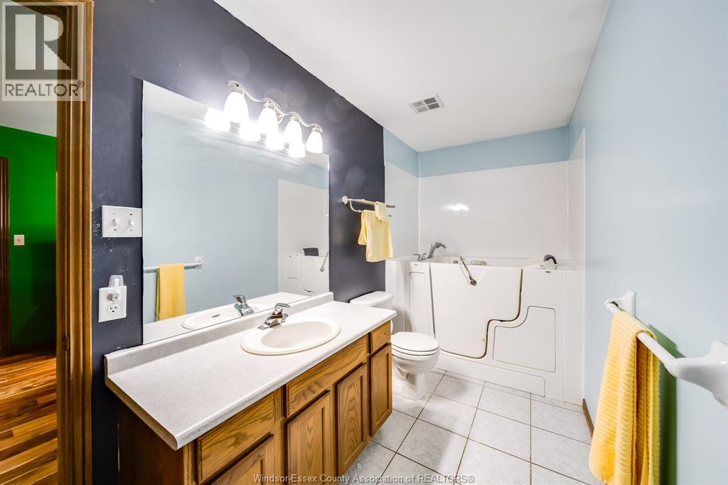 647 ALPENROSE COURT - 25