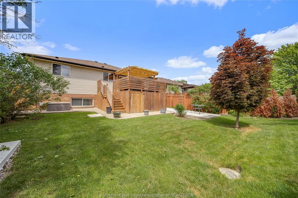 647 ALPENROSE COURT - 45