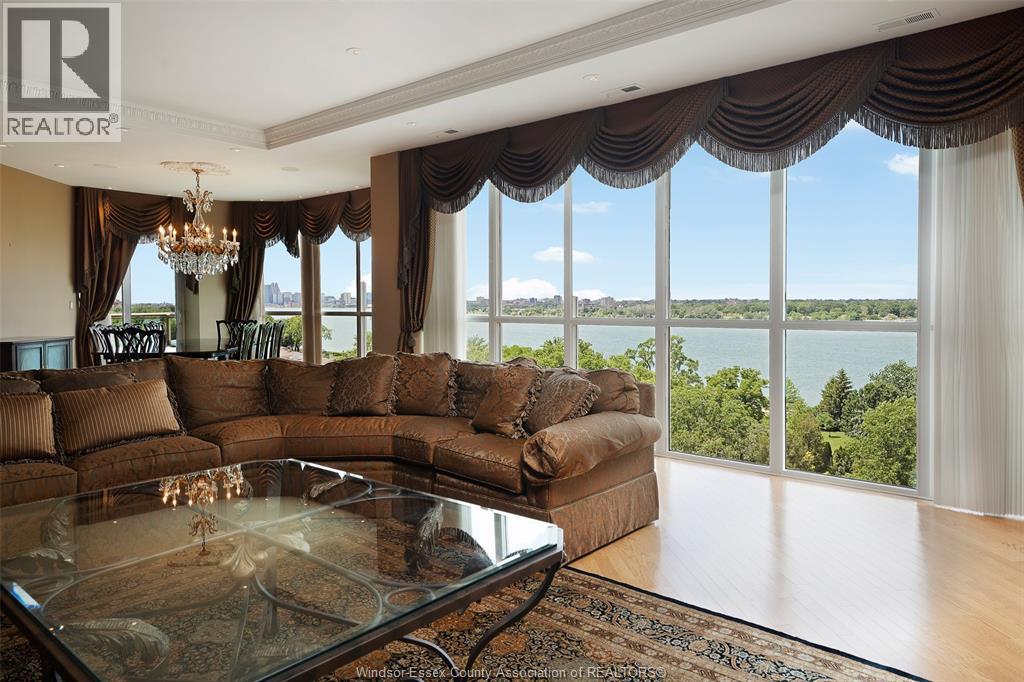 #804 4955 RIVERSIDE DRIVE - 10