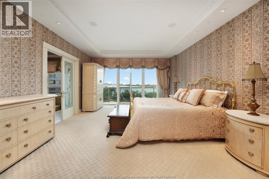 #804 4955 RIVERSIDE DRIVE - 26