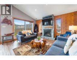 Kitchen - 221 6596 Baird Rd, Port Renfrew, BC V0S1K0 Photo 10