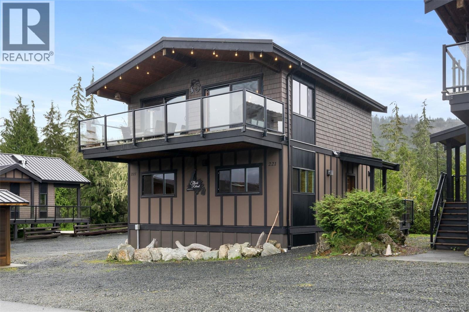 #221 6596 Baird Rd - 2