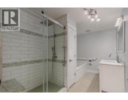 503-505 Bryson Road, photo 10