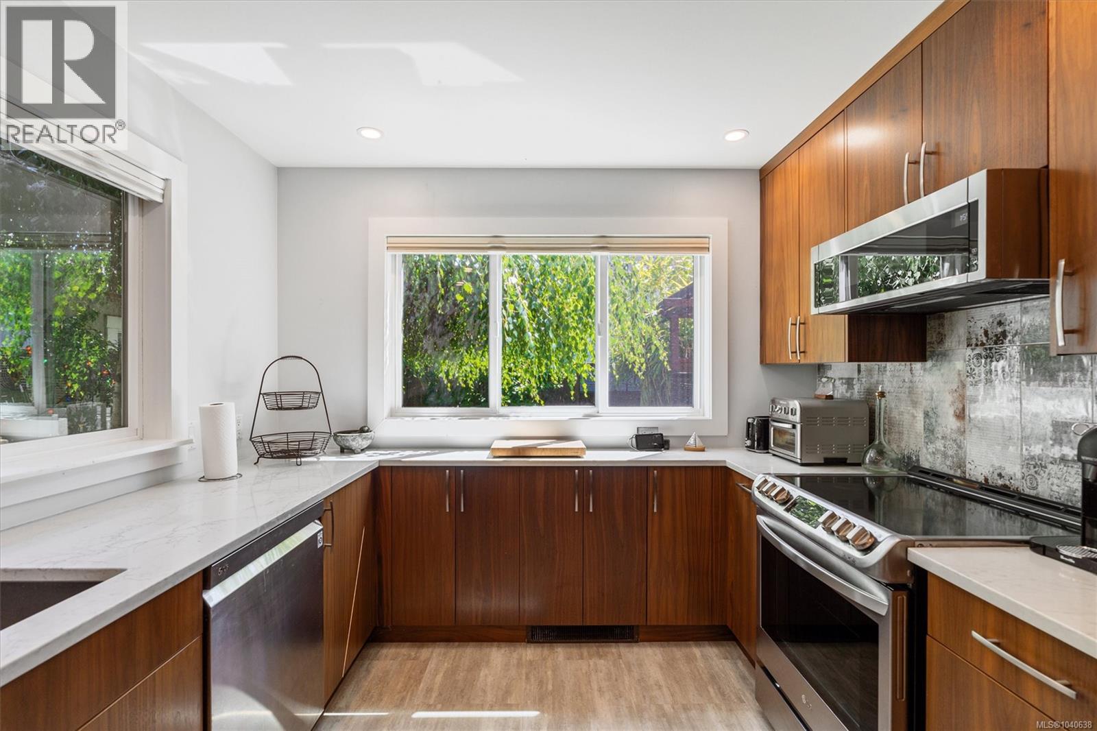  2577 Empire Street, Victoria