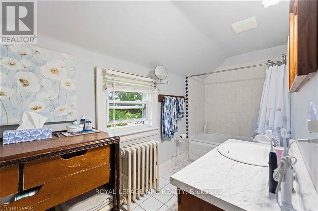 594 NIAGARA STONE ROAD - 33