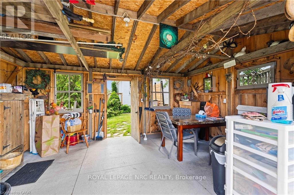 594 NIAGARA STONE ROAD - 41