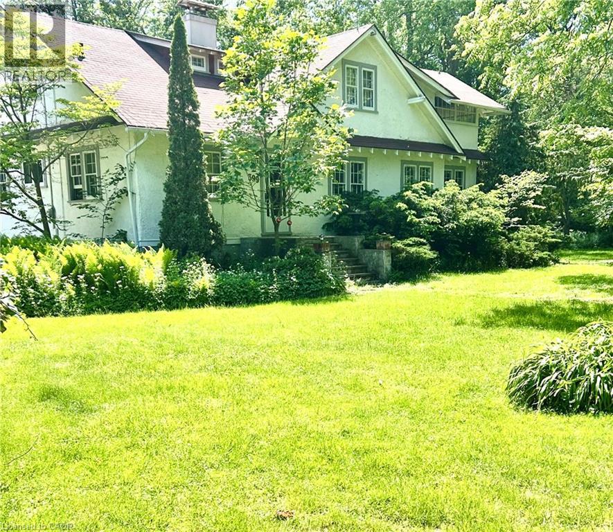 399 NORFOLK Street S - 1